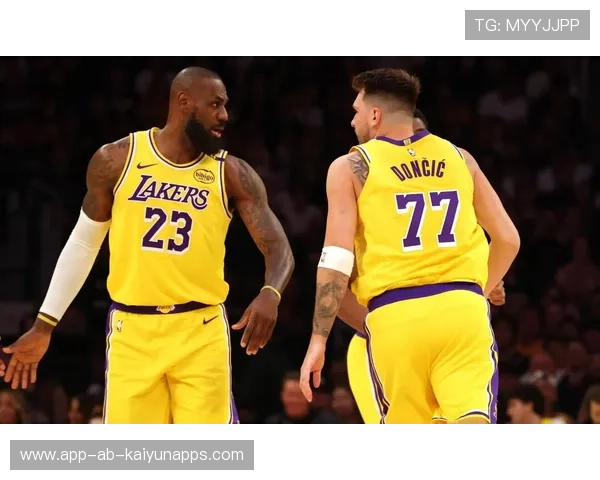 湖人补强迫在眉睫：重返巅峰的关键时刻