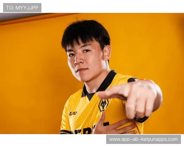 徐彬正式加盟狼队进入留洋序列,计划先租借至欧洲二级联赛 徐彬正式加盟狼队进入留洋序列,计划先租借至欧洲二级联赛